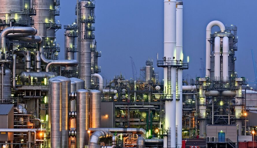 Using Production Chemicals Safely and Efficiently in Oil and Gas Operations